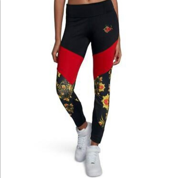 Nike Essential Floral Legging Size S - Picture 6 of 13